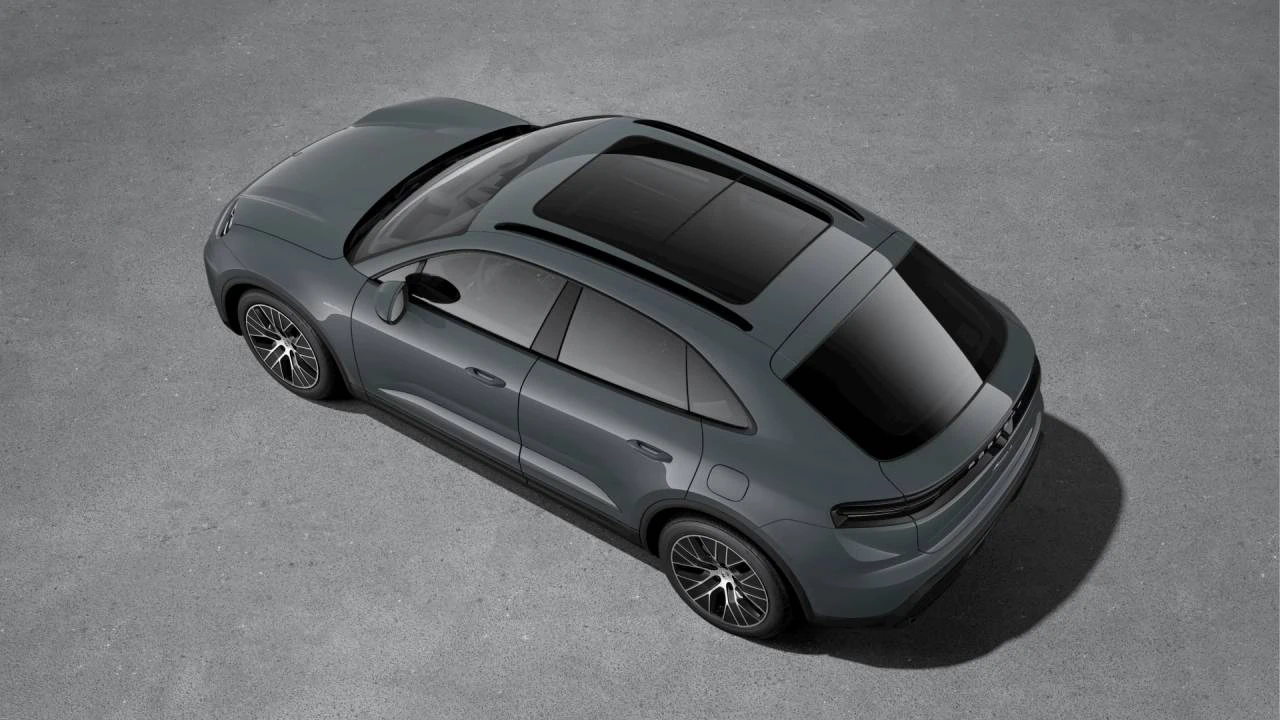 2026 Porsche Macan Electric - Image 4 of 10