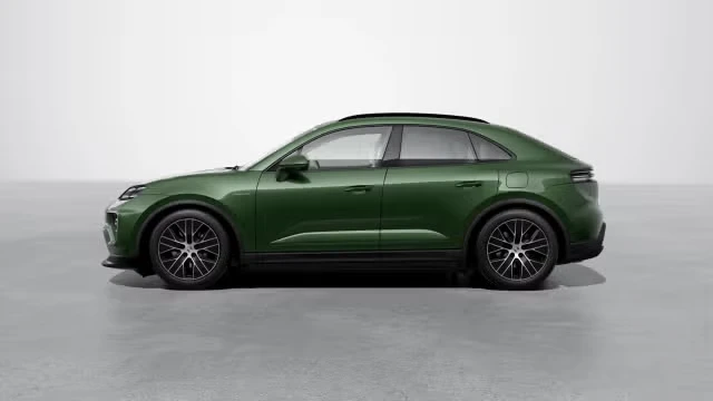 2026 Porsche Macan - Image 10 of 30