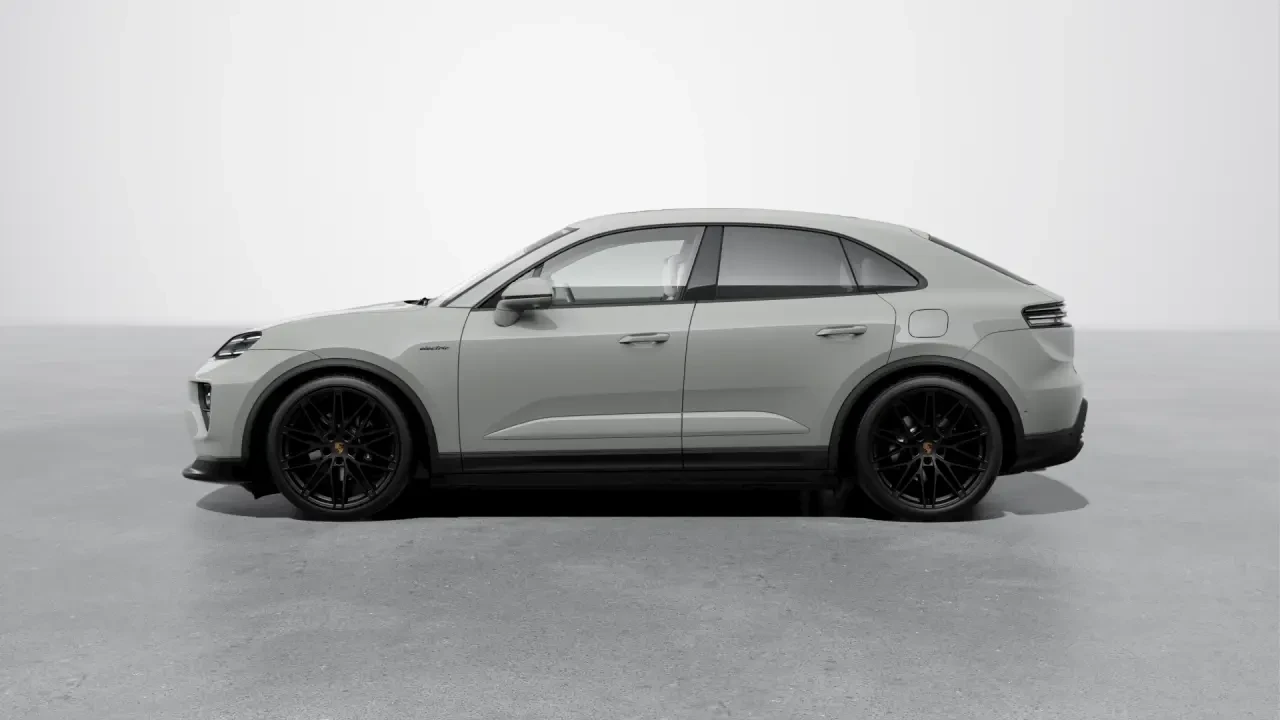 2026 Porsche Macan Electric - Image 16 of 30