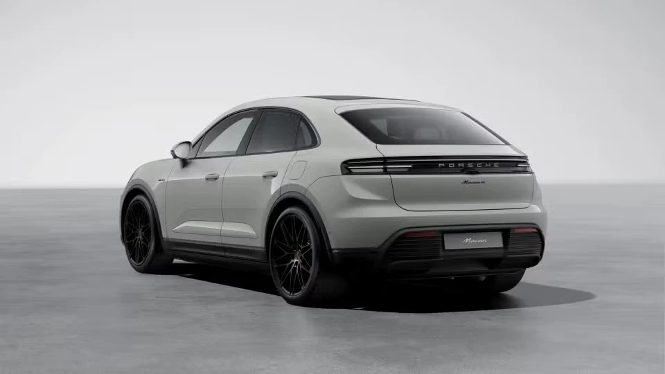 2026 Porsche Macan Electric - Image 19 of 30