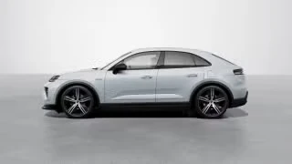 2026 Porsche Macan - Image 9 of 30