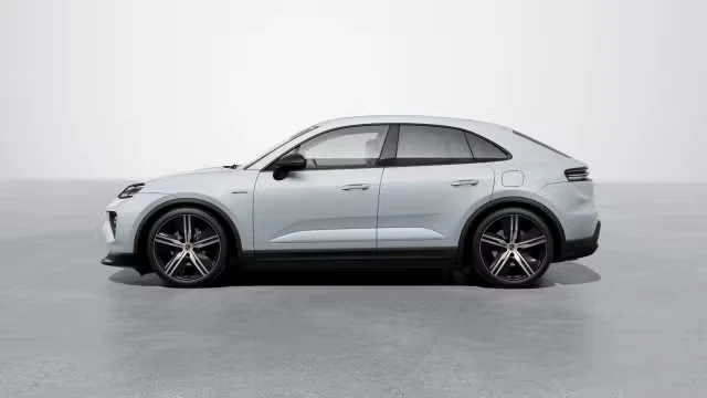 2026 Porsche Macan - Image 10 of 30