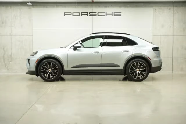2026 Porsche Macan Electric - Image 10 of 31