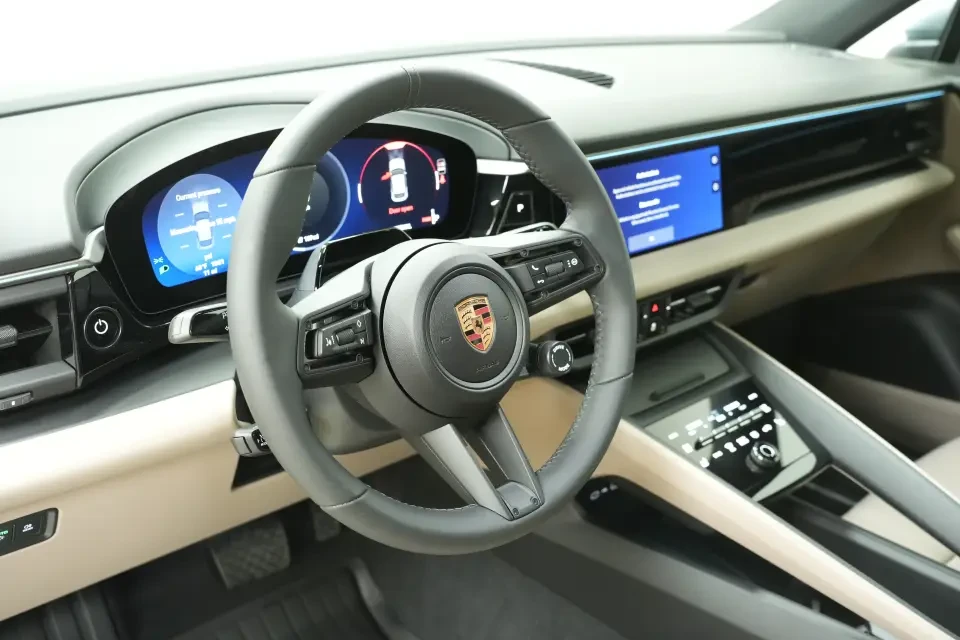 2026 Porsche Macan Electric - Image 31 of 31