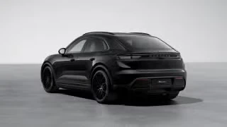 2026 Porsche Macan Electric - Image 17 of 31