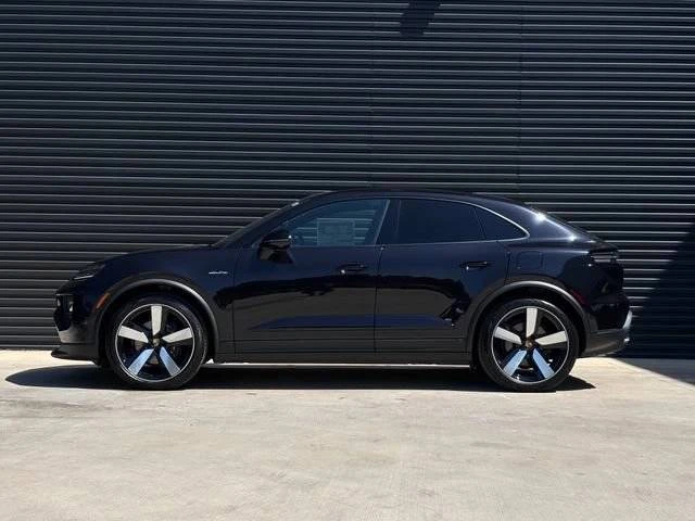 2026 Porsche Macan Electric - Image 2 of 5