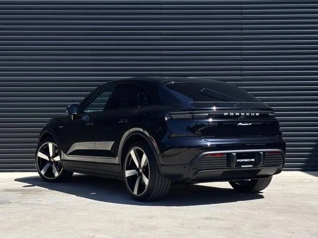 2026 Porsche Macan Electric - Image 3 of 5