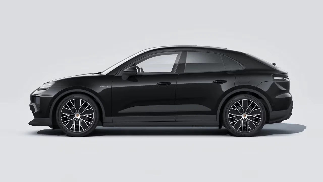 2026 Porsche Macan - Image 12 of 31