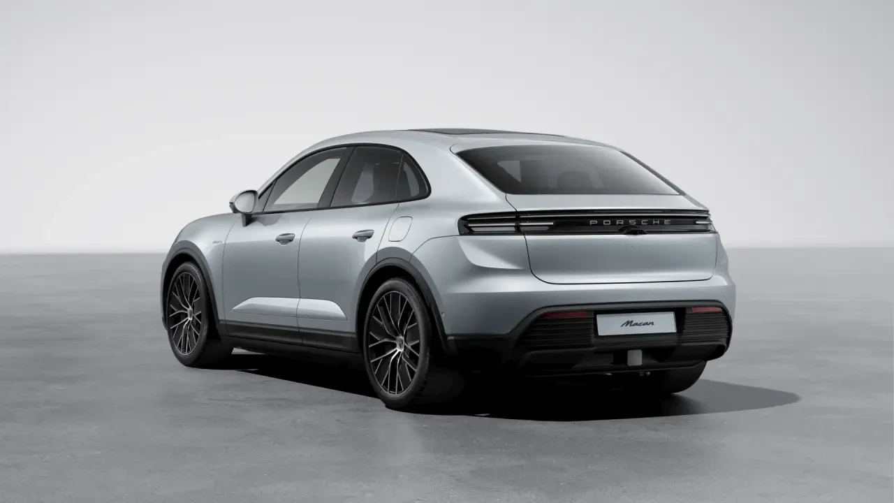 2026 Porsche Macan Electric - Image 24 of 30