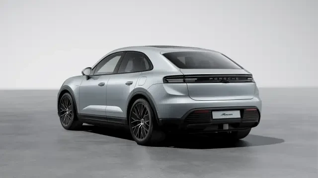 2026 Porsche Macan Electric - Image 22 of 30