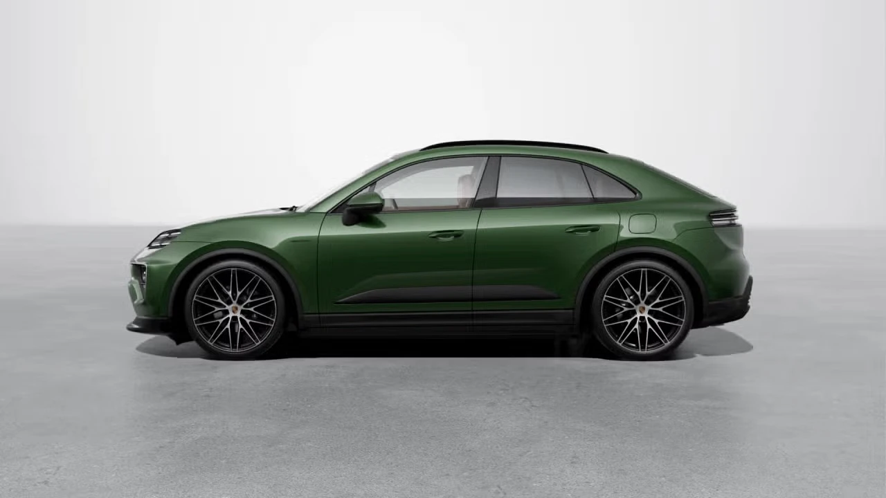 2026 Porsche Macan - Image 12 of 30