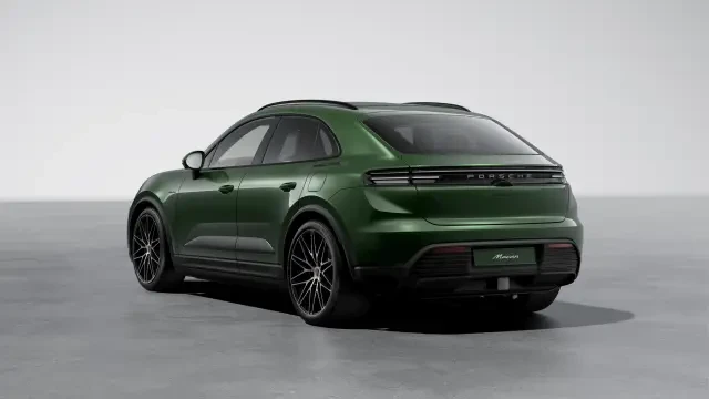 2026 Porsche Macan - Image 22 of 30