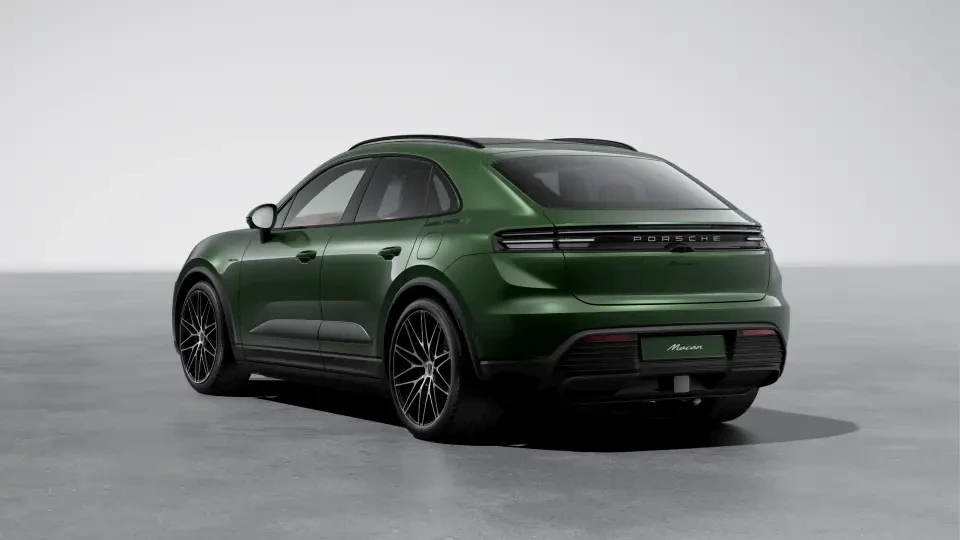 2026 Porsche Macan - Image 23 of 30