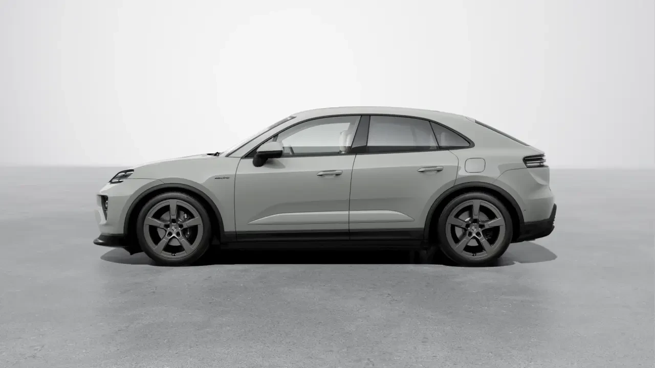 2026 Porsche Macan Electric - Image 16 of 30
