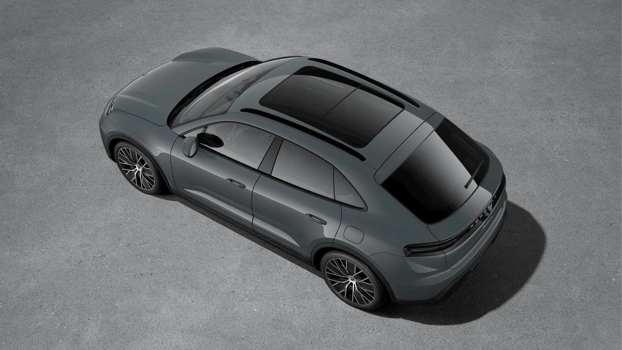 2026 Porsche Macan Electric - Image 4 of 10