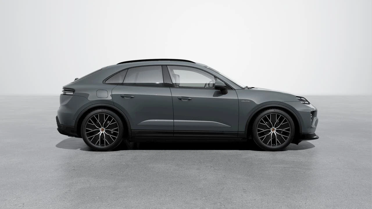 2026 Porsche Macan Electric - Image 6 of 10
