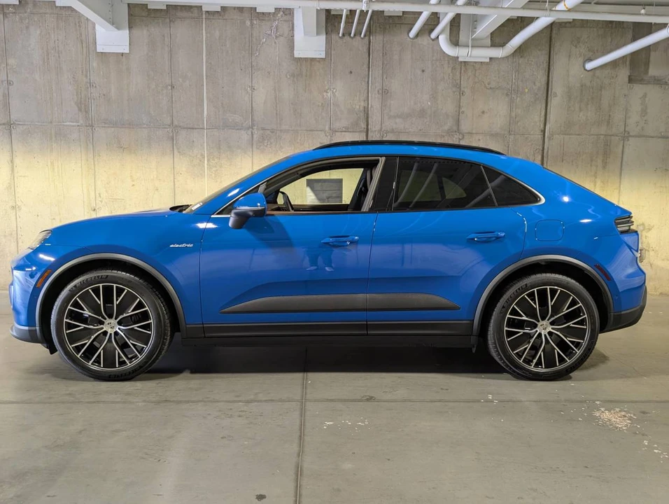 2026 Porsche Macan Electric - Image 2 of 5