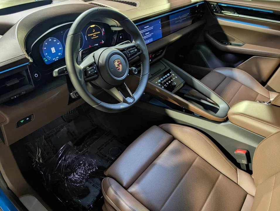 2026 Porsche Macan Electric - Image 5 of 5