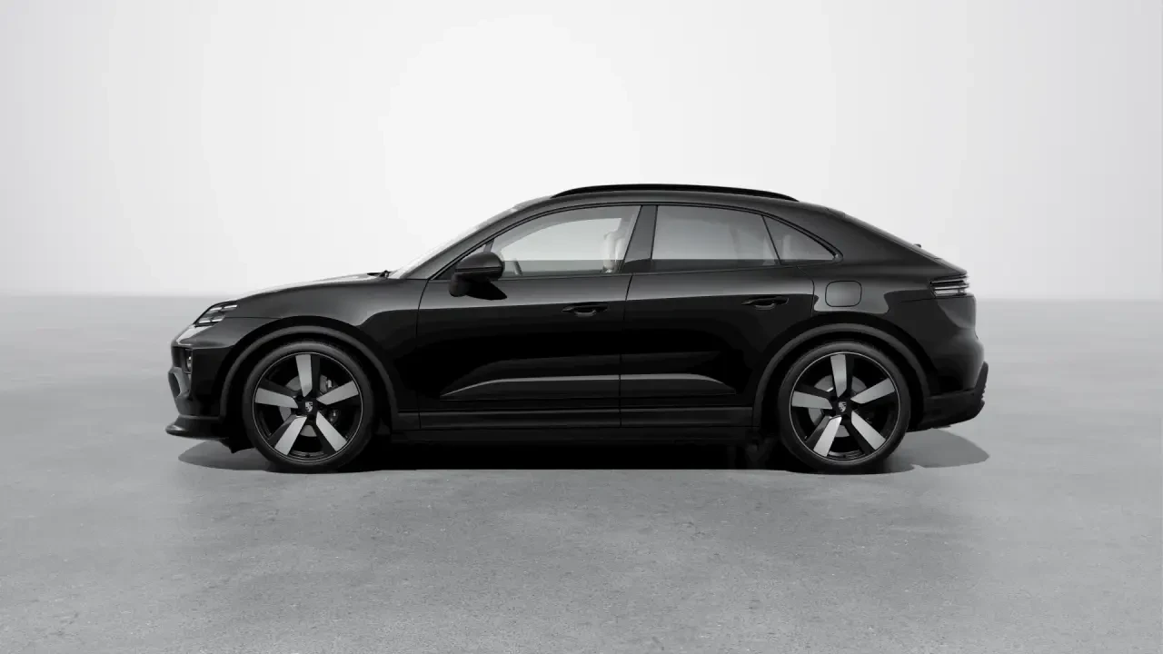 2026 Porsche Macan Electric - Image 16 of 31