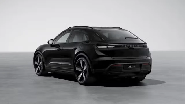 2026 Porsche Macan Electric - Image 18 of 31