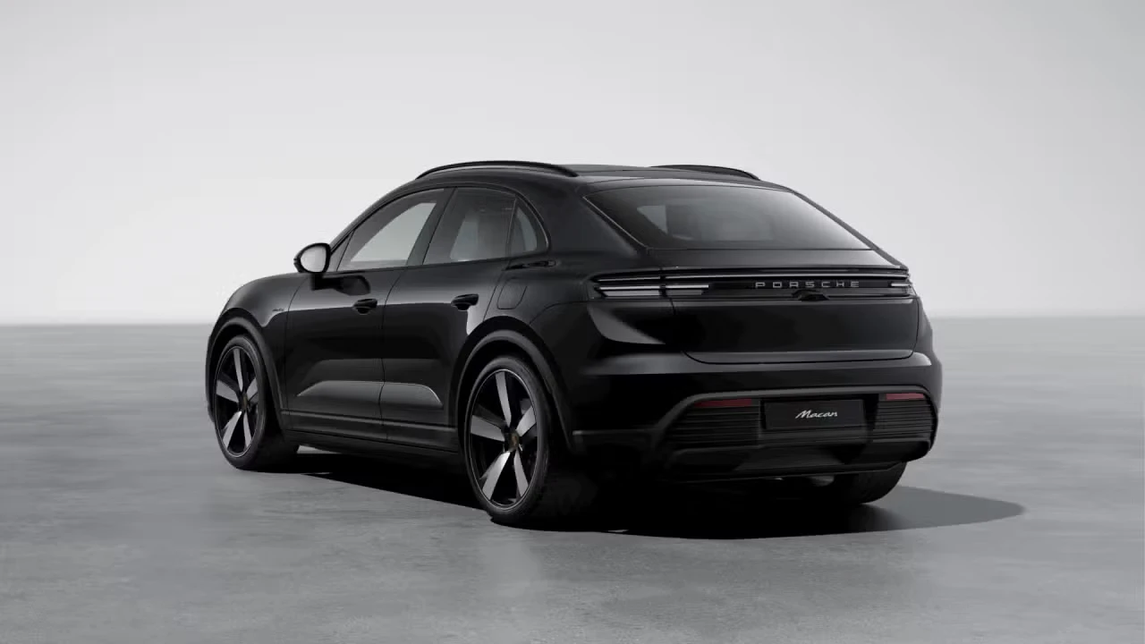 2026 Porsche Macan - Image 20 of 30