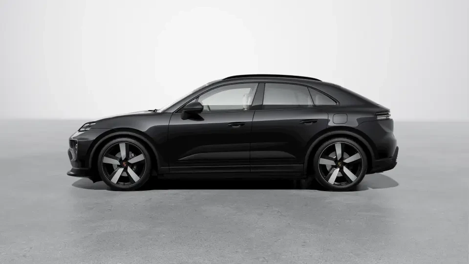 2026 Porsche Macan - Image 15 of 30
