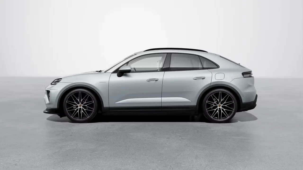 2026 Porsche Macan Electric - Image 12 of 30