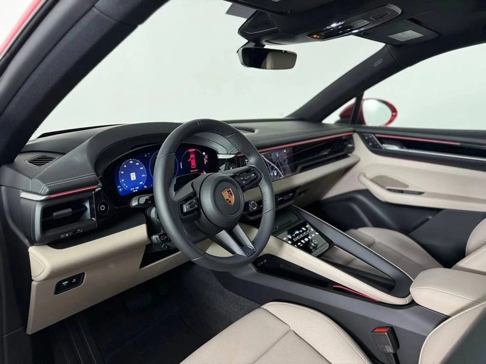 2026 Porsche Macan Electric - Image 4 of 5