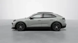 2026 Porsche Macan Electric - Image 13 of 31