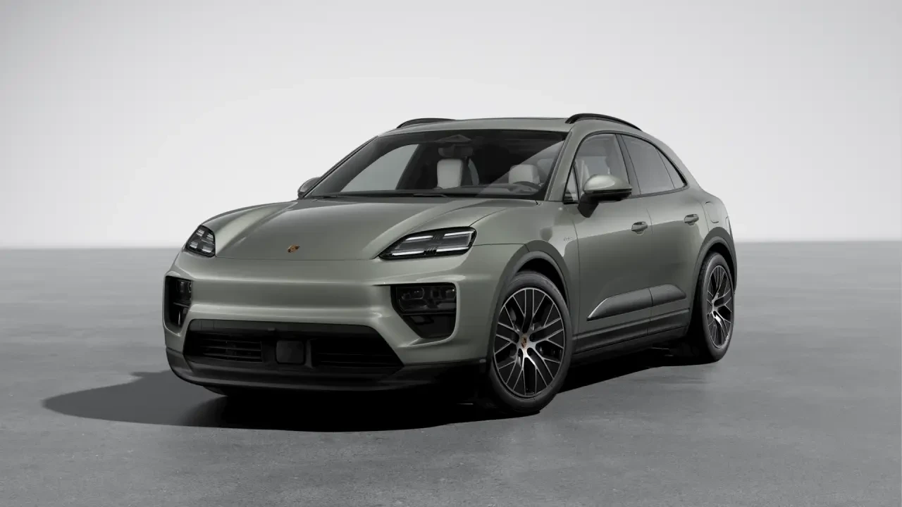 2026 Porsche Macan Electric - Image 8 of 31