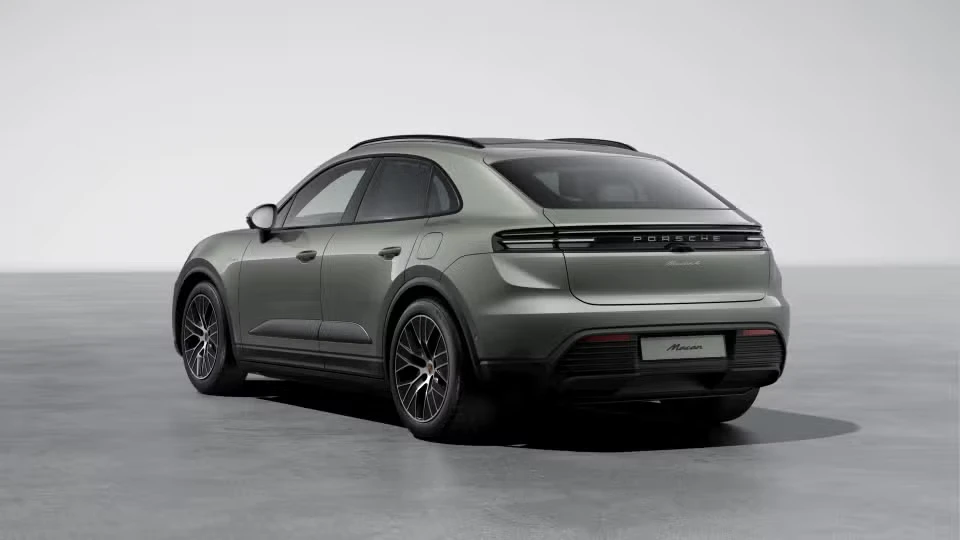2026 Porsche Macan Electric - Image 19 of 31