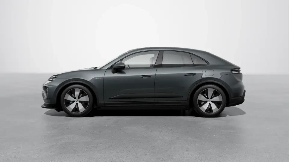 2026 Porsche Macan Electric - Image 15 of 31