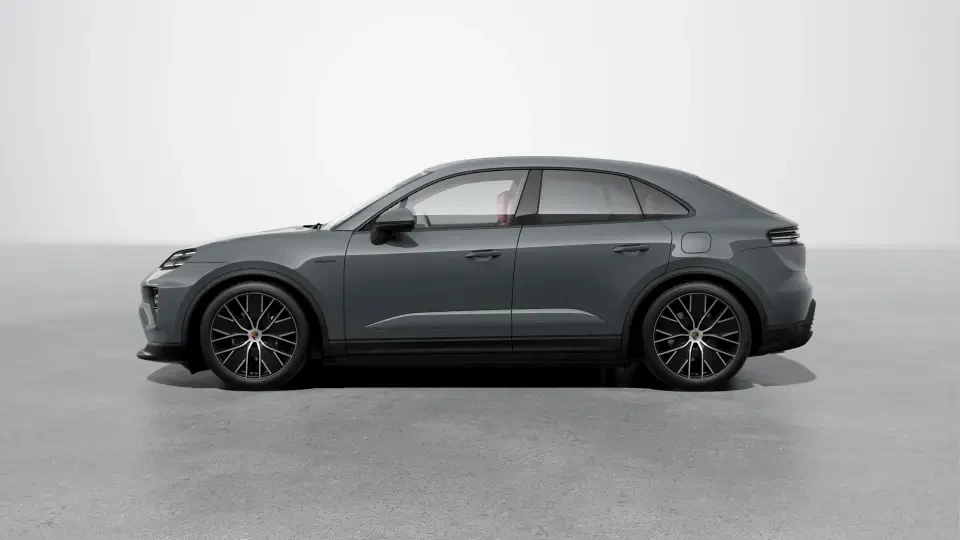 2026 Porsche Macan Electric - Image 15 of 31