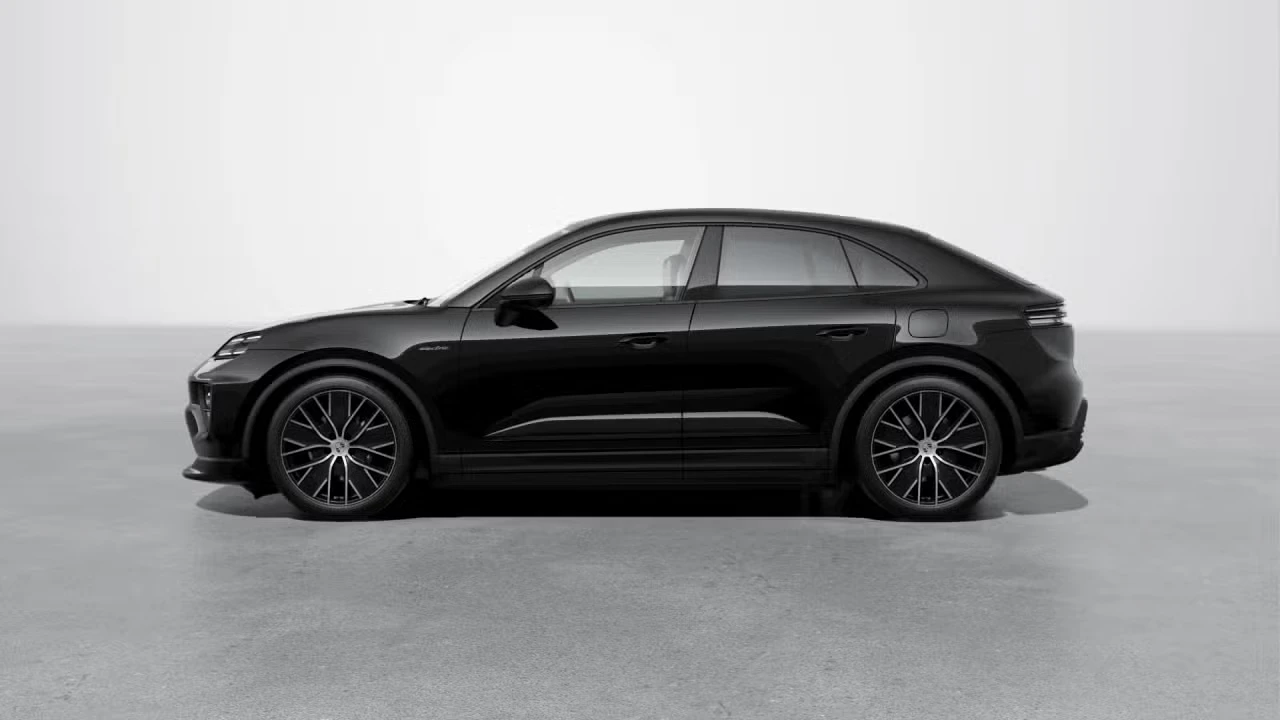 2026 Porsche Macan Electric - Image 12 of 30