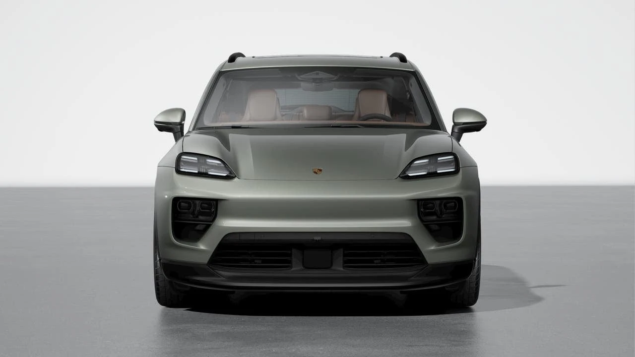 2026 Porsche Macan Electric - Image 8 of 10