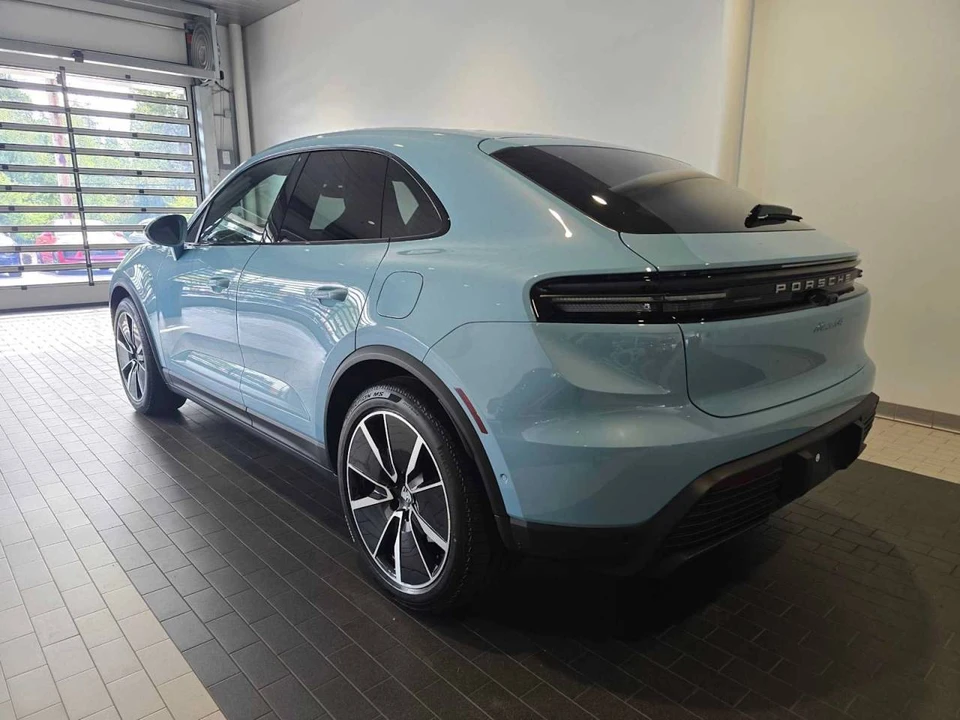2026 Porsche Macan Electric - Image 3 of 4