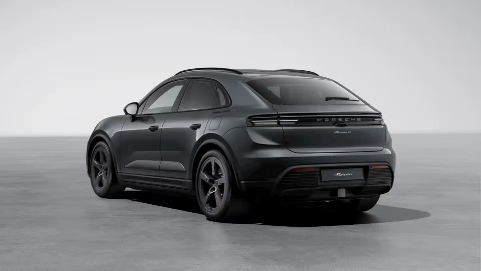 2026 Porsche Macan Electric - Image 19 of 31