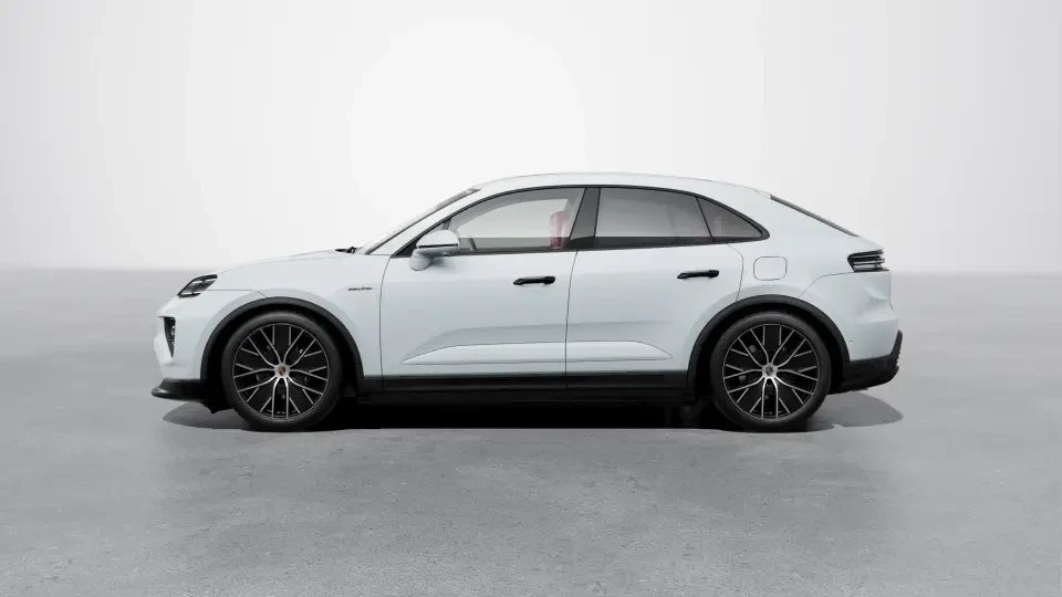 2026 Porsche Macan Electric - Image 15 of 30
