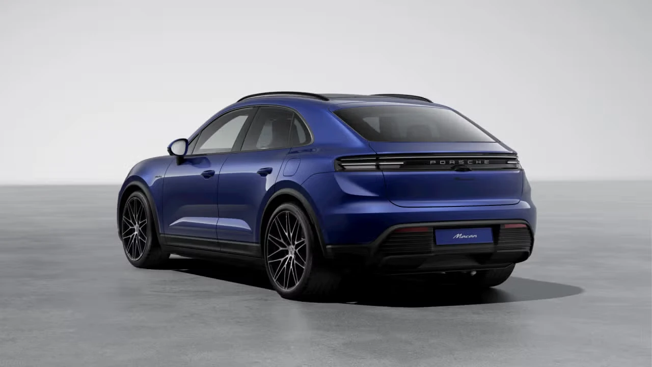 2026 Porsche Macan - Image 20 of 30