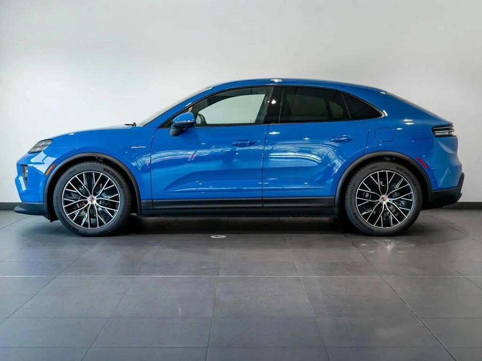 2026 Porsche Macan Electric - Image 2 of 5