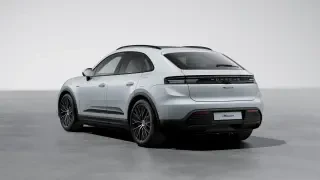 2026 Porsche Macan Electric - Image 21 of 31
