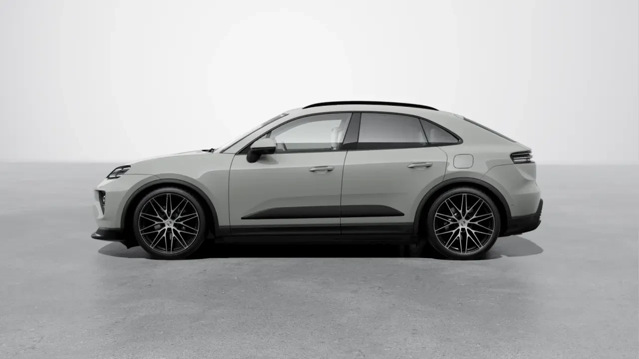 2026 Porsche Macan Electric - Image 16 of 31