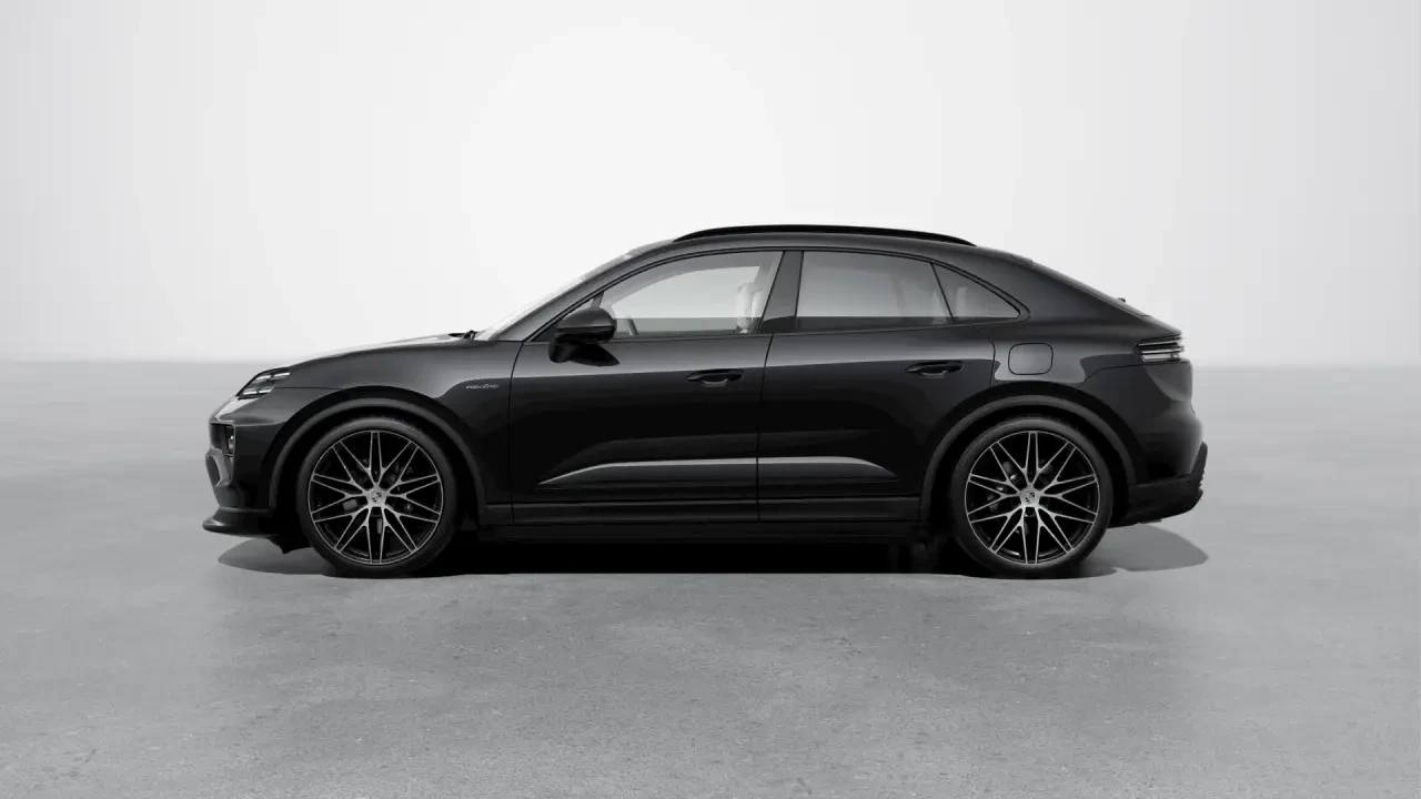 2026 Porsche Macan Electric - Image 16 of 31