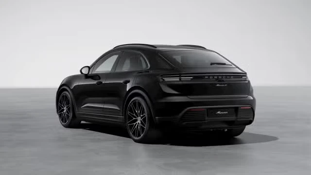 2026 Porsche Macan Electric - Image 18 of 31