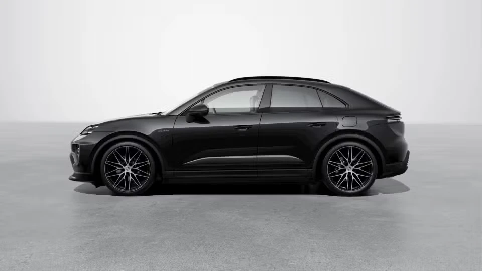 2026 Porsche Macan - Image 11 of 30