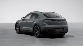 2026 Porsche Macan - Image 17 of 31