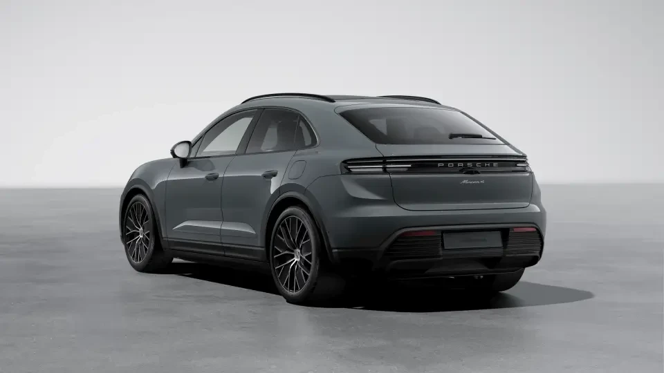 2026 Porsche Macan - Image 23 of 31
