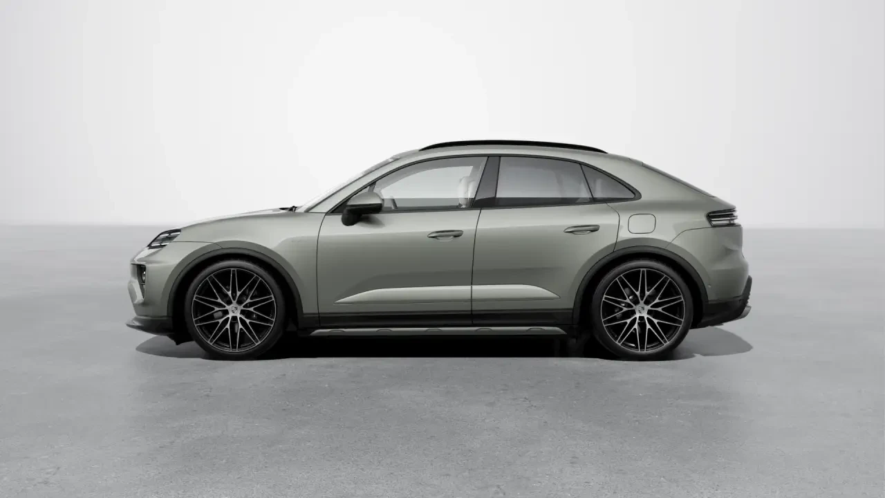 2026 Porsche Macan Electric - Image 16 of 31