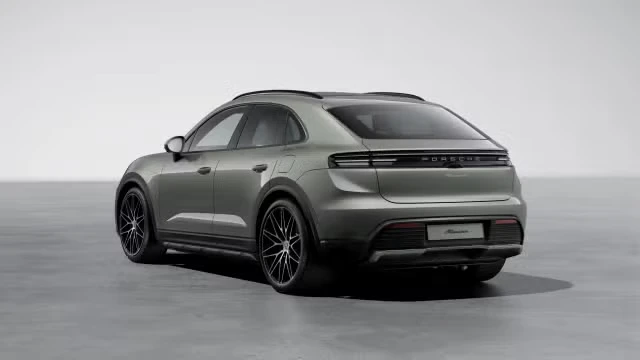 2026 Porsche Macan Electric - Image 18 of 31