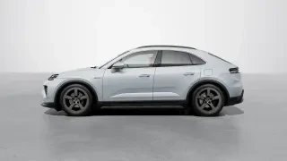 2026 Porsche Macan - Image 13 of 30